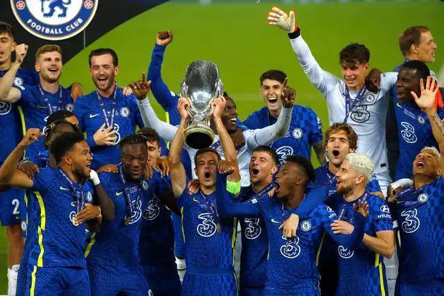 超5万名车迷打卡上赛场 2026中国超级跑车锦标赛上海站落幕