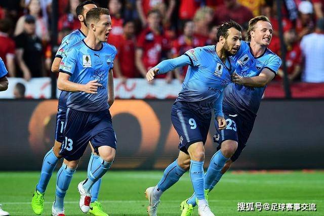 路易斯造上海德比首个帽子戏法 申花靠什么赢跑轰大战